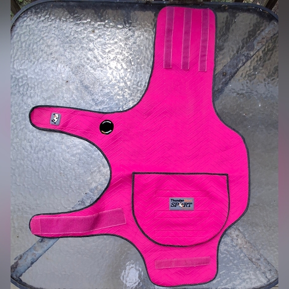 Thundershirt Vibrant Pink Saddle Pad For Dogs - Picture 1 of 3